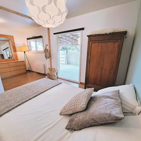 Spacieuse Maison Avec Piscine, 9km De L'ocean. *